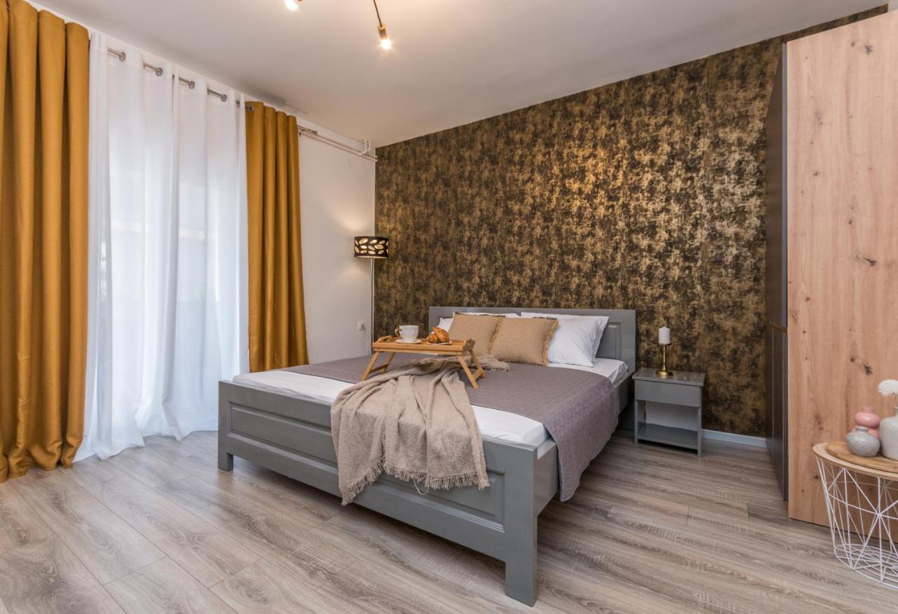 Apartmani A&M Biograd Na Moru Eksteriør billede