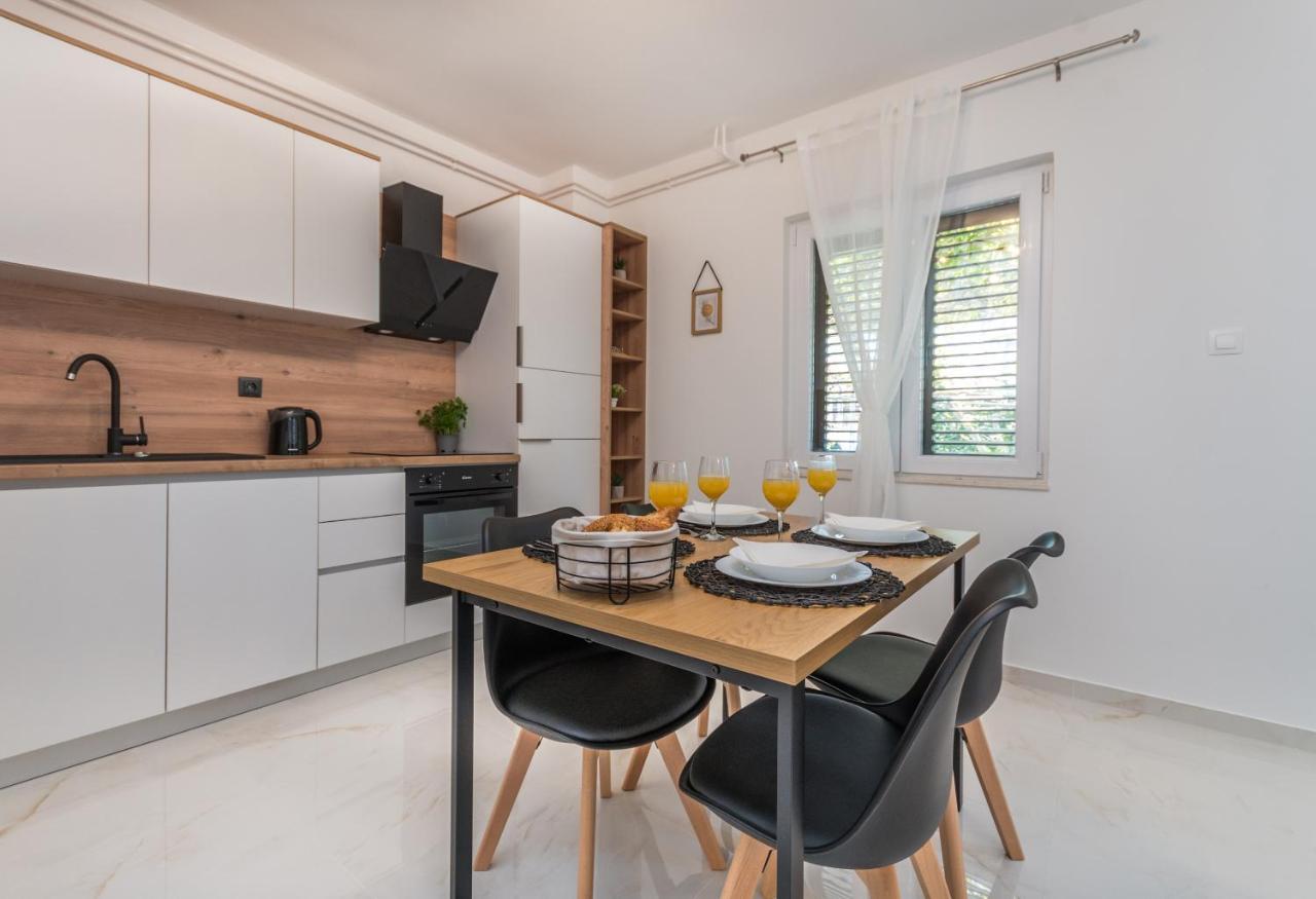 Apartmani A&M Biograd Na Moru Eksteriør billede