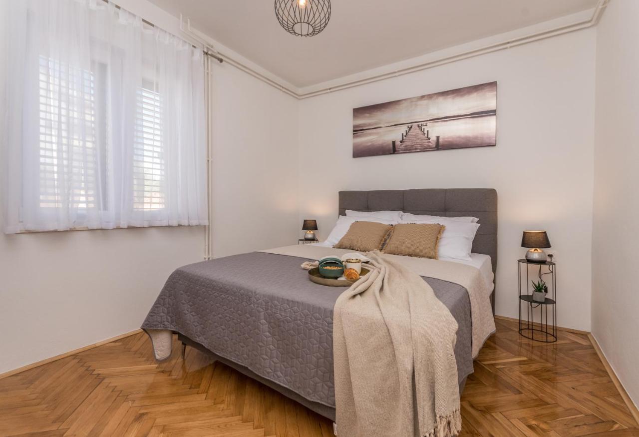 Apartmani A&M Biograd Na Moru Eksteriør billede